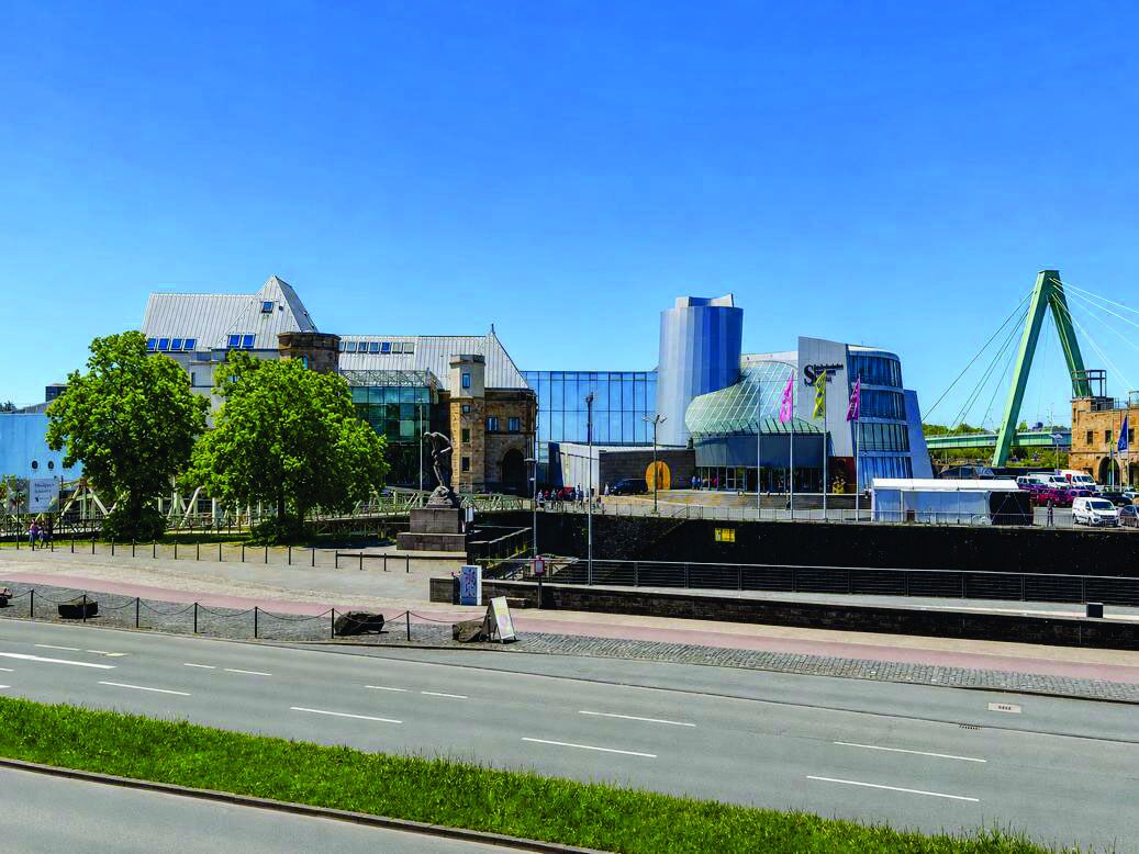 Blick vom Balkon des Kontor 59 auf das Schokoladenmuseum am Rheinauhafen